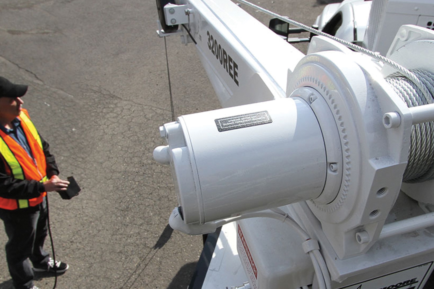 Shop DC Electric Hoists WARN Industries Go Prepared.